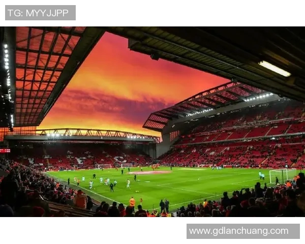 足球明星照片转场的艺术魅力与视觉冲击力探讨