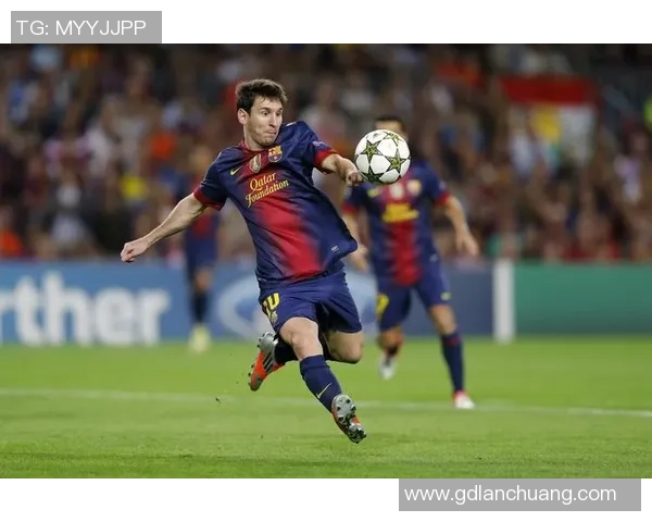 足球明星高清图片精选展现球场魅力与风采的视觉盛宴